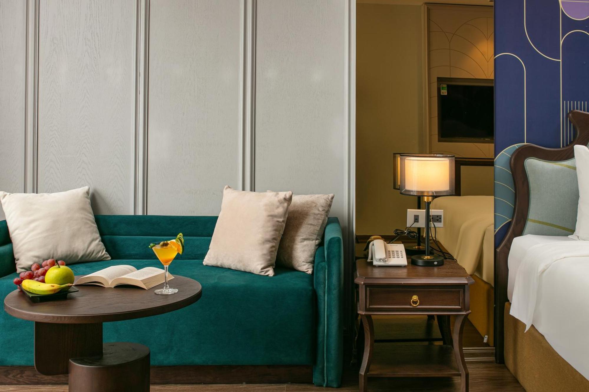 Hotel De Lakeside 5*